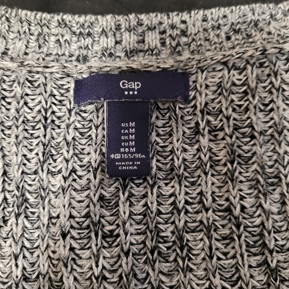 4 Cardigans: - Picture 3 of 13